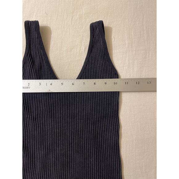 Aura Women's Size XXS/XS Crop Tank Top V-neck  Rib Knit Tight Fitting‎ Blue - Picture 2 of 5